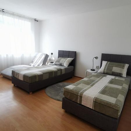 Apartment Tonio - Right On The Main Square Gospić Eksteriør bilde