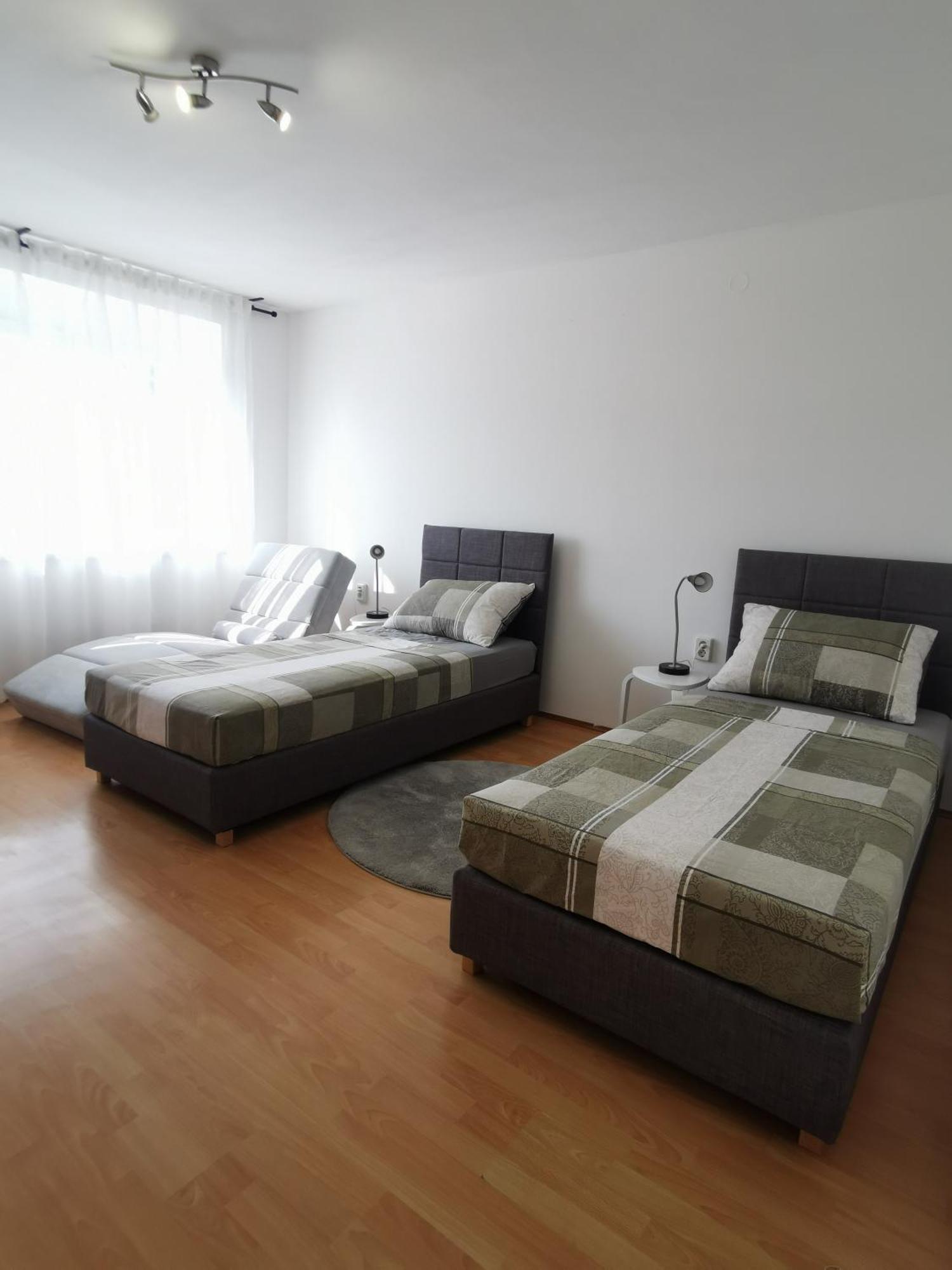 Apartment Tonio - Right On The Main Square Gospić Eksteriør bilde