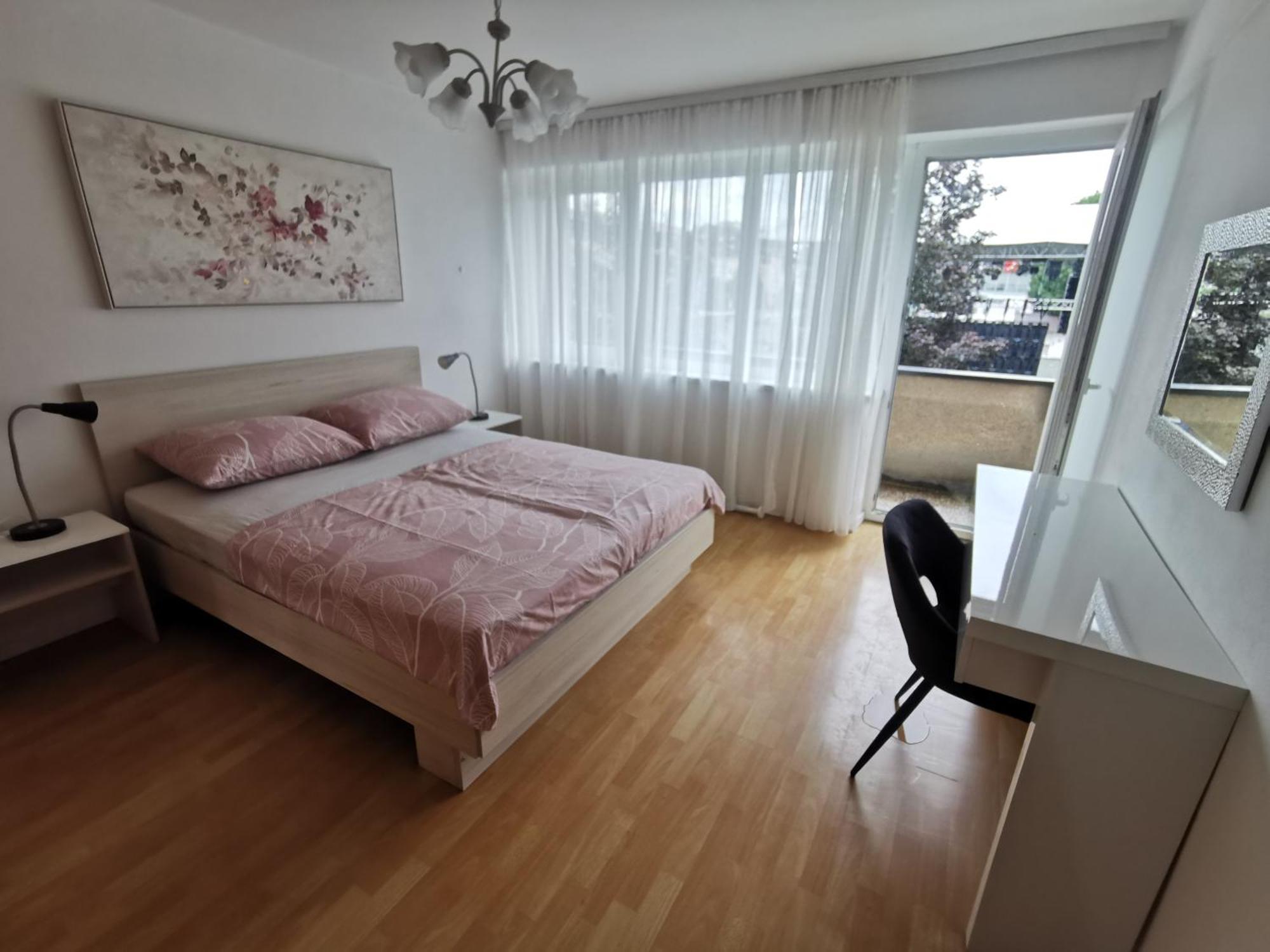 Apartment Tonio - Right On The Main Square Gospić Eksteriør bilde